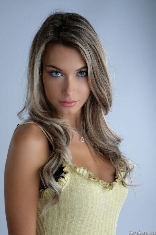 Sabrina Vaz Photo #68