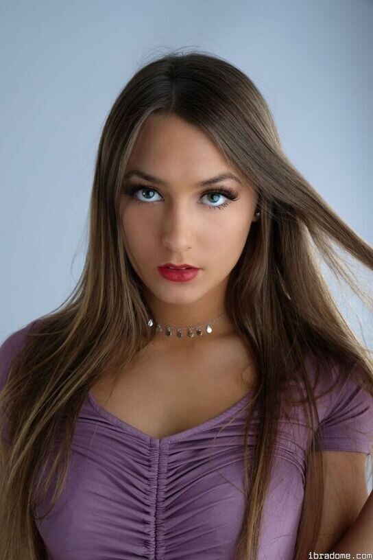 Sabrina Vaz Photo #112