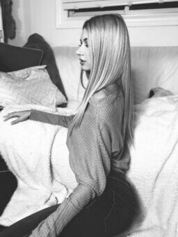 Sabrina Vaz Photo #77