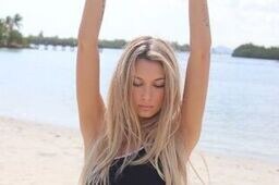 Sabrina Vaz Photo #130