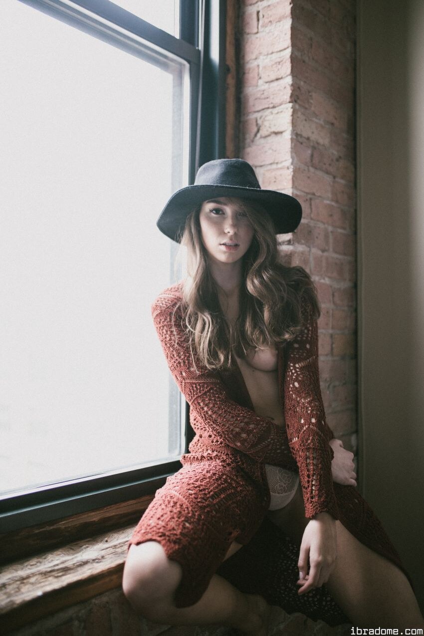 Victoria Lynn Myers Photo #4