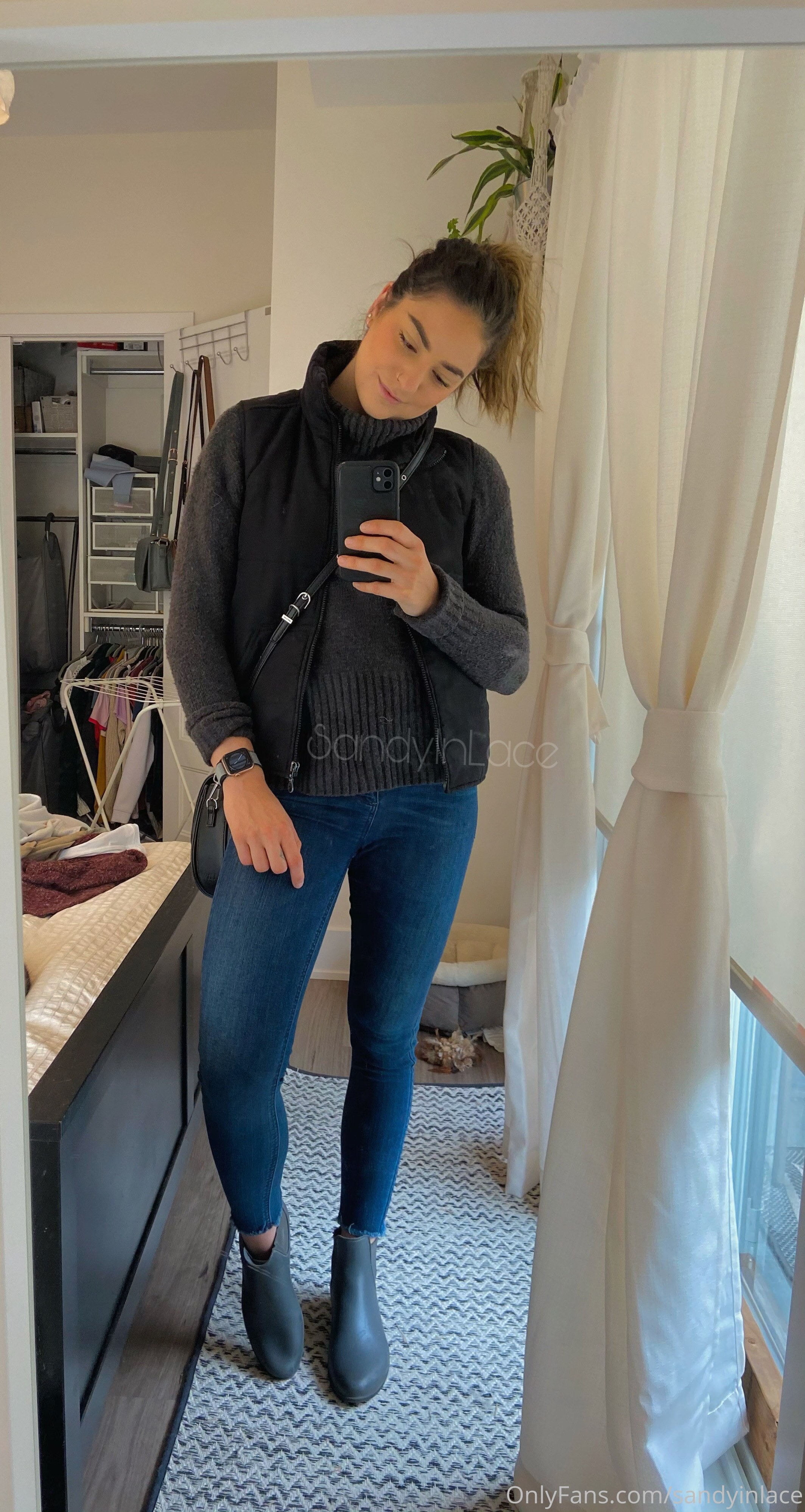 Sandy Inlace Photo #105