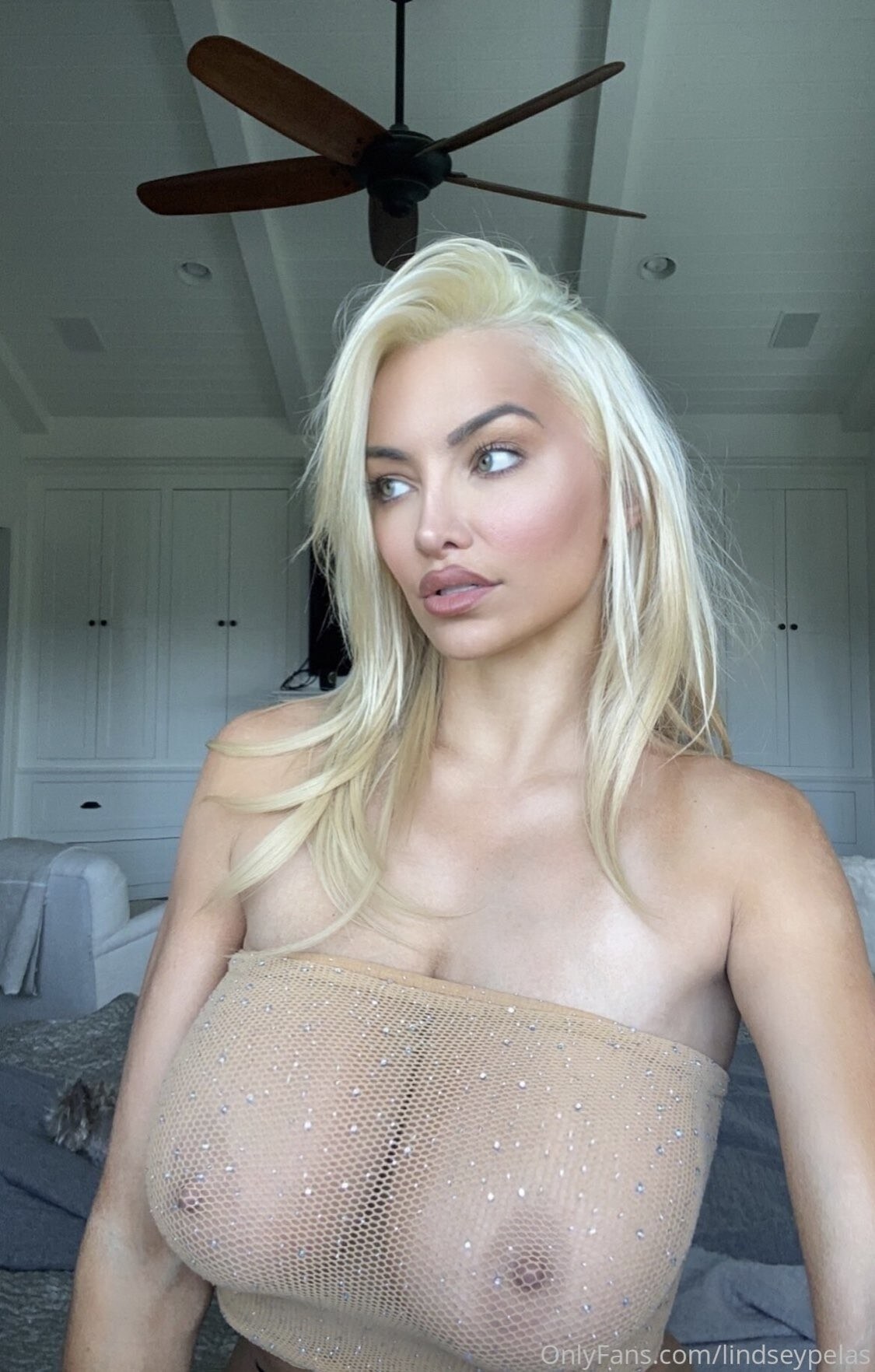 Lindsey Pelas Photo #183