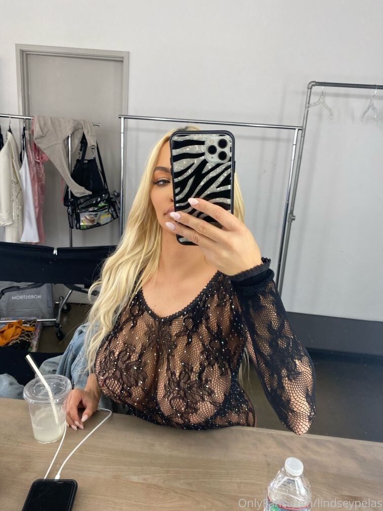 Lindsey Pelas Photo #238