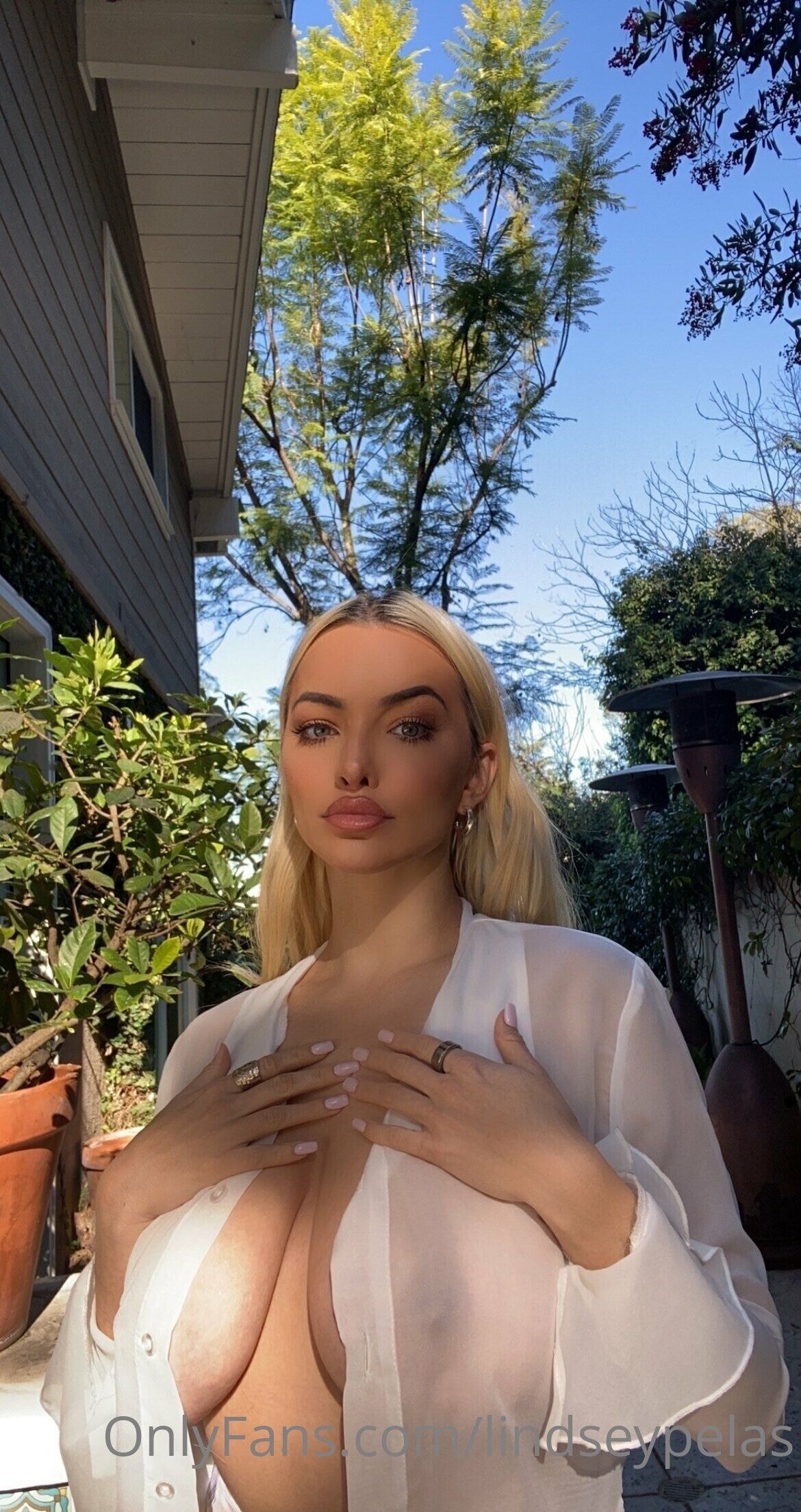 Lindsey Pelas Photo #280