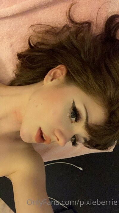 Pixieberrie Photo #55