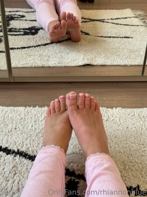 Rhiannon Blue Photo #17