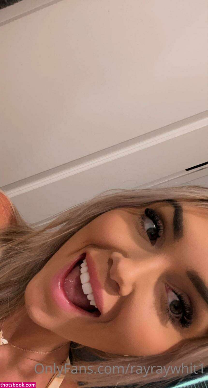 Rayraywhit Photo #51