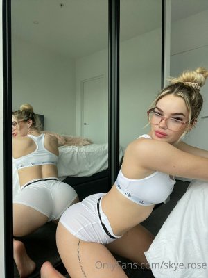 Skye Sutton Photo #14