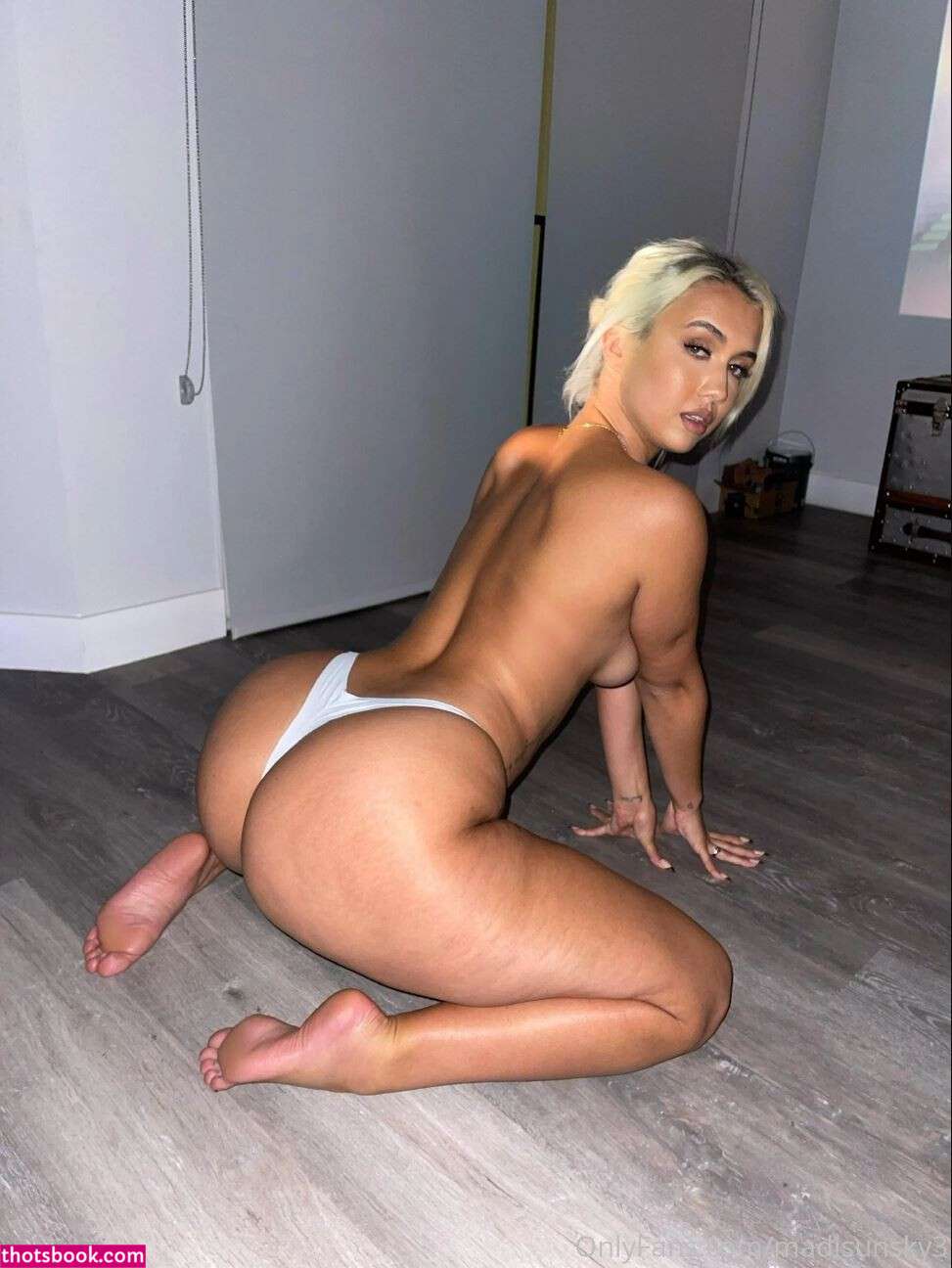 Madisun Sky Photo #29