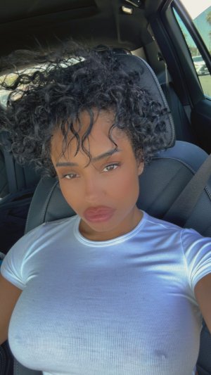 Qimmah Russo Photo #16