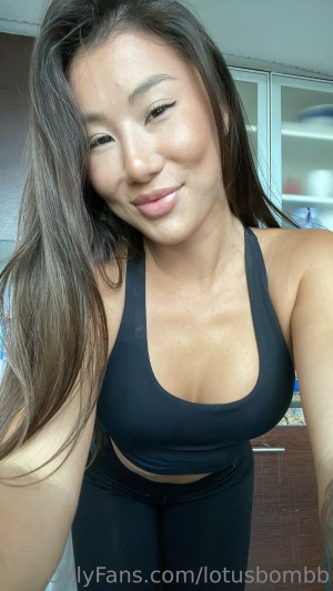 Lotus Bomb Photo #117