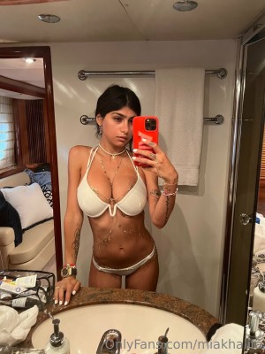 Mia Khalifa Photo #646
