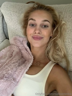 Veronika Rajek Photo #128