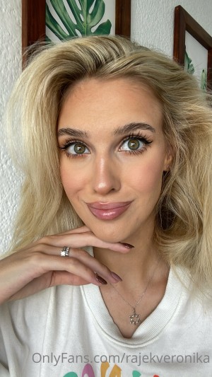 Veronika Rajek Photo #200