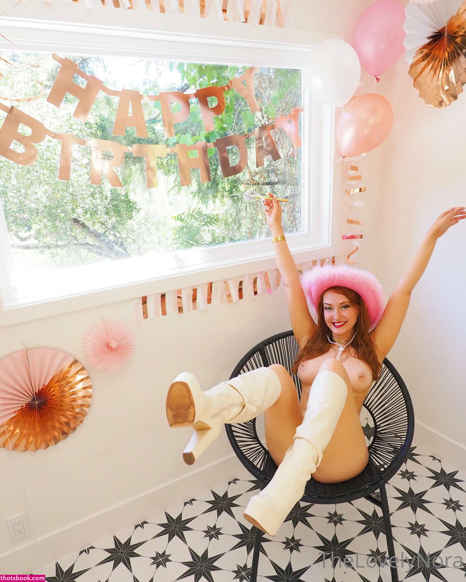 Nora Rivers Photo #472