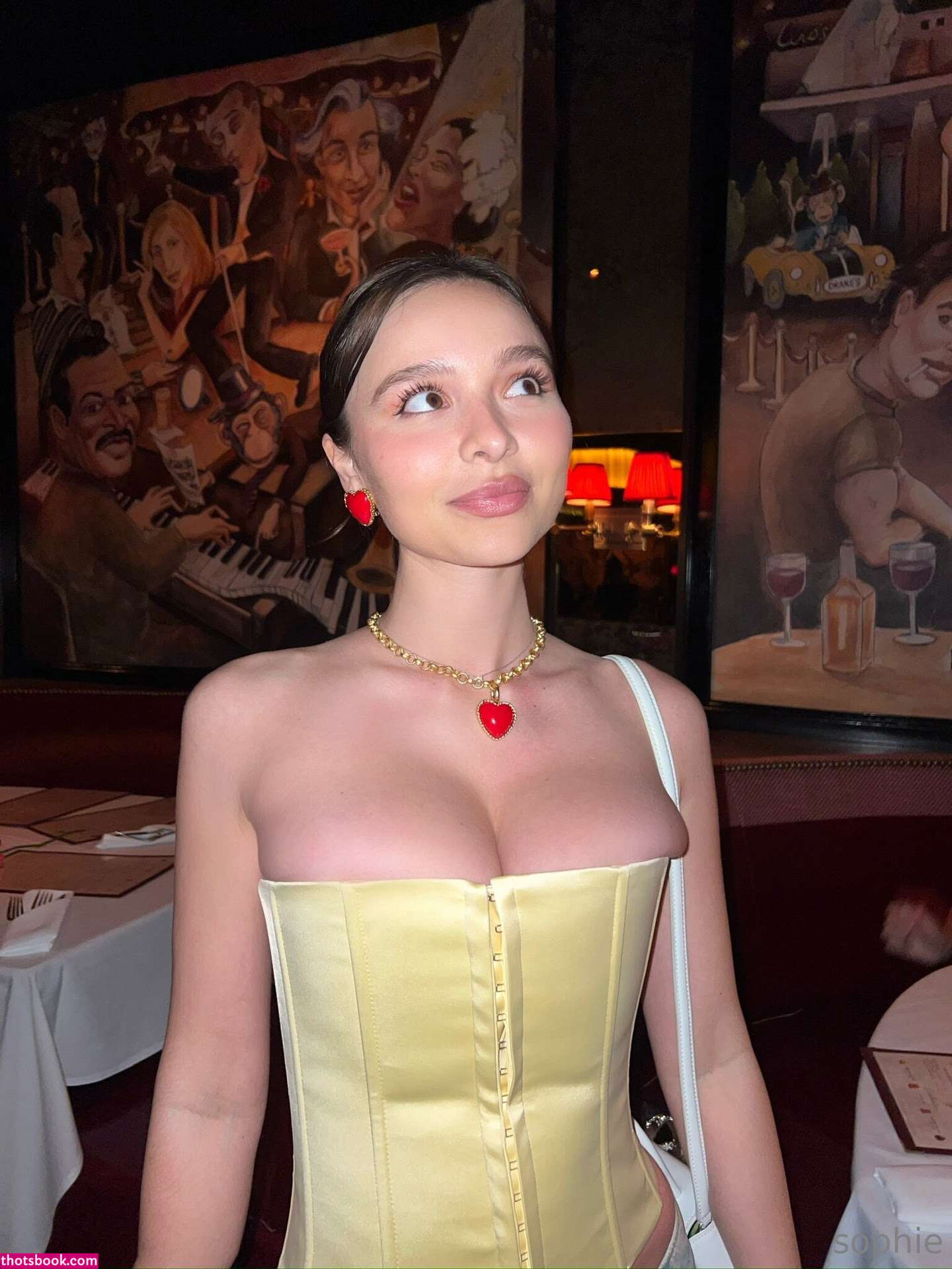 Sophie Mudd Photo #623