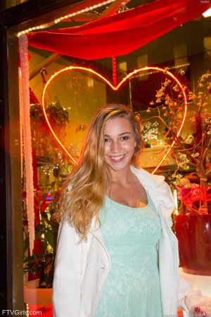 Kendra Sunderland Photo #314