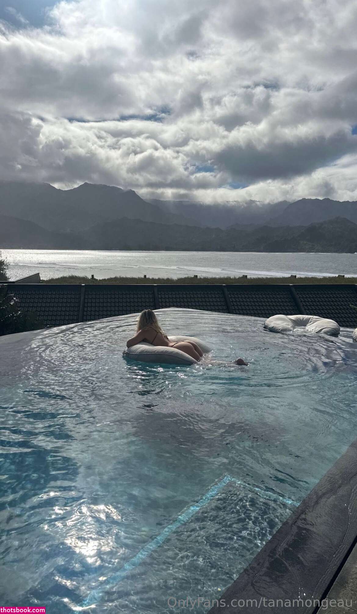 Tana Mongeau Photo #285