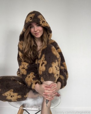 Cutegeekie Photo #371