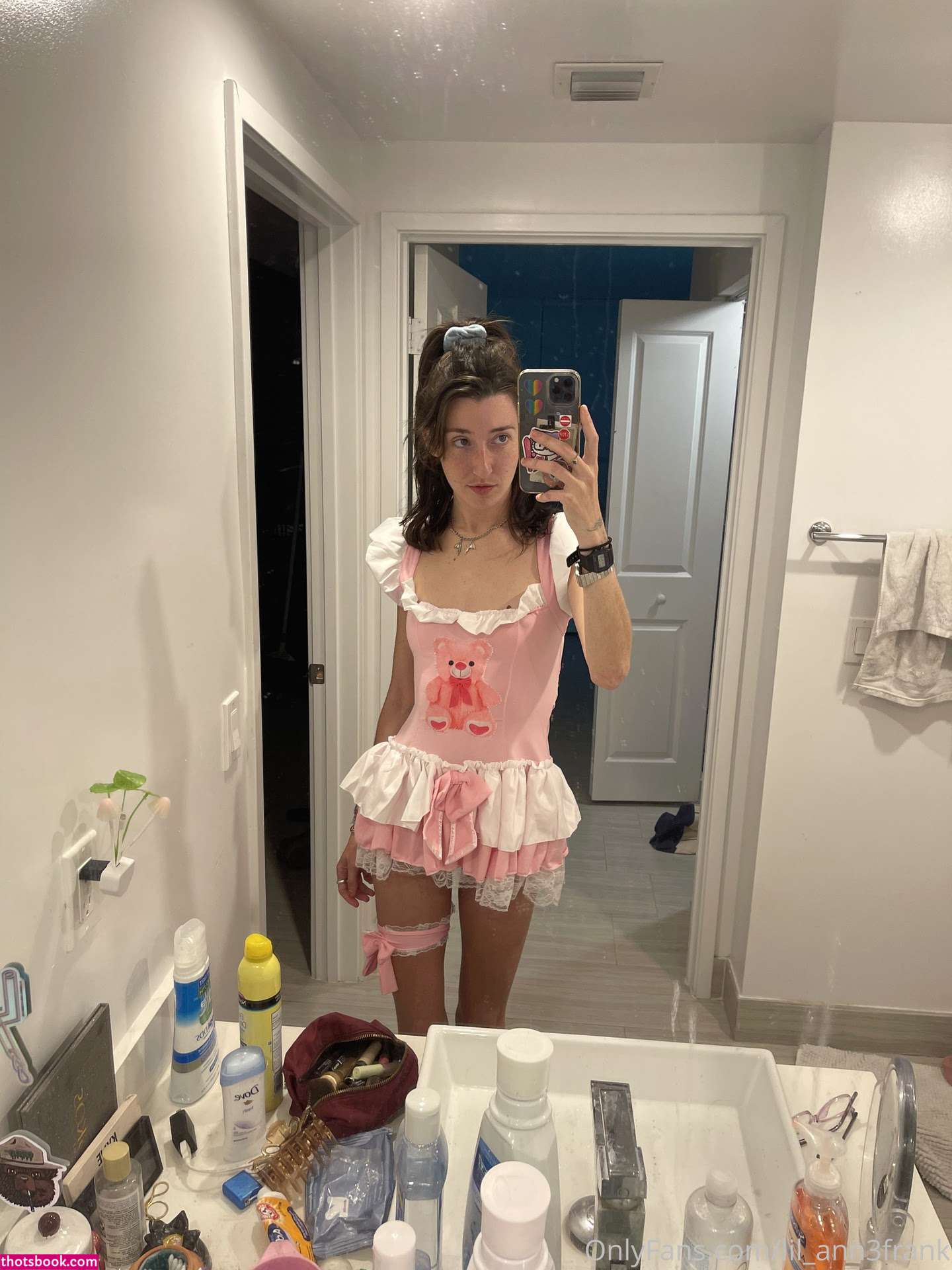 Anne Frank Photo #29