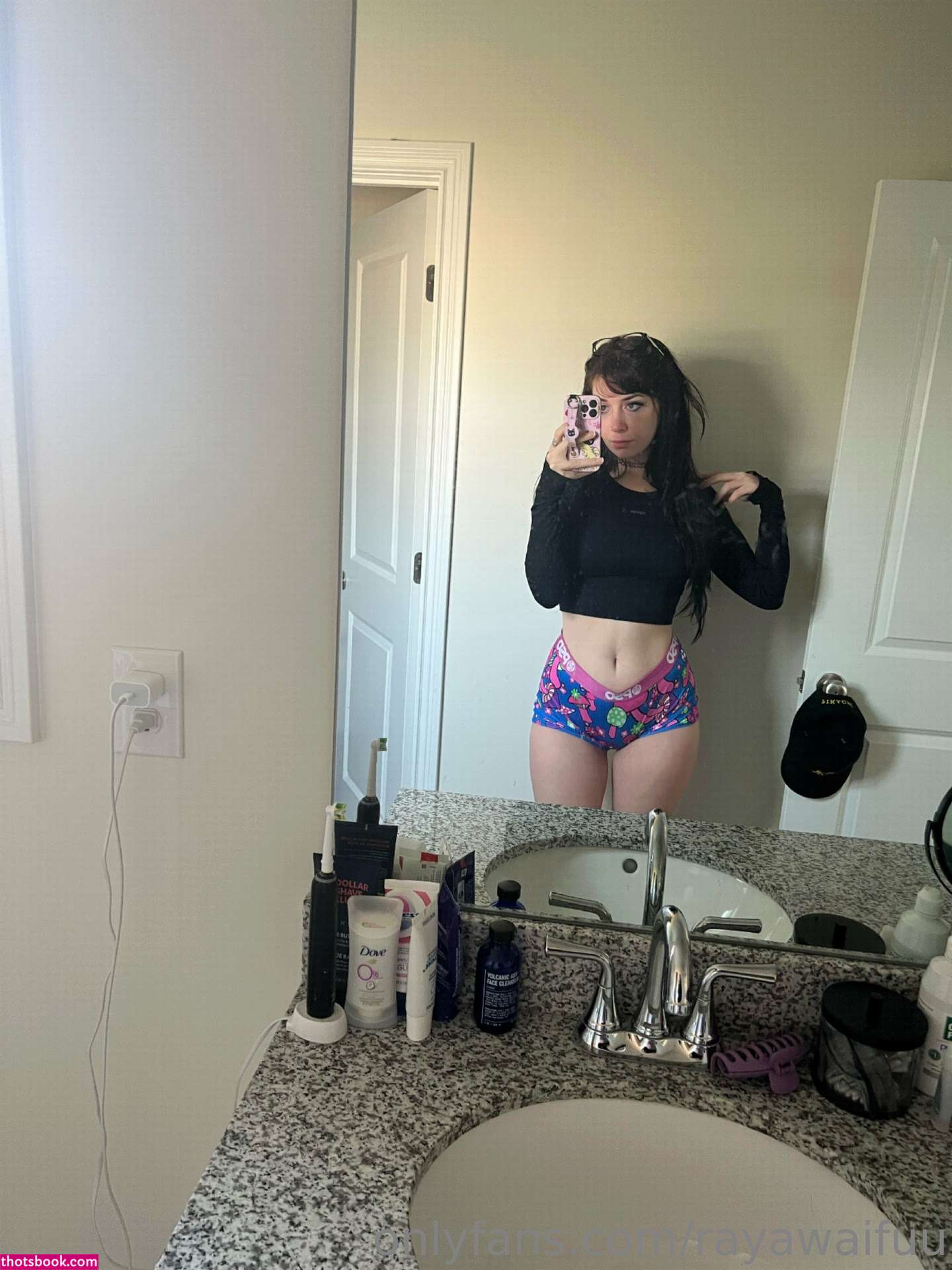 Raya Waifuu Photo #2