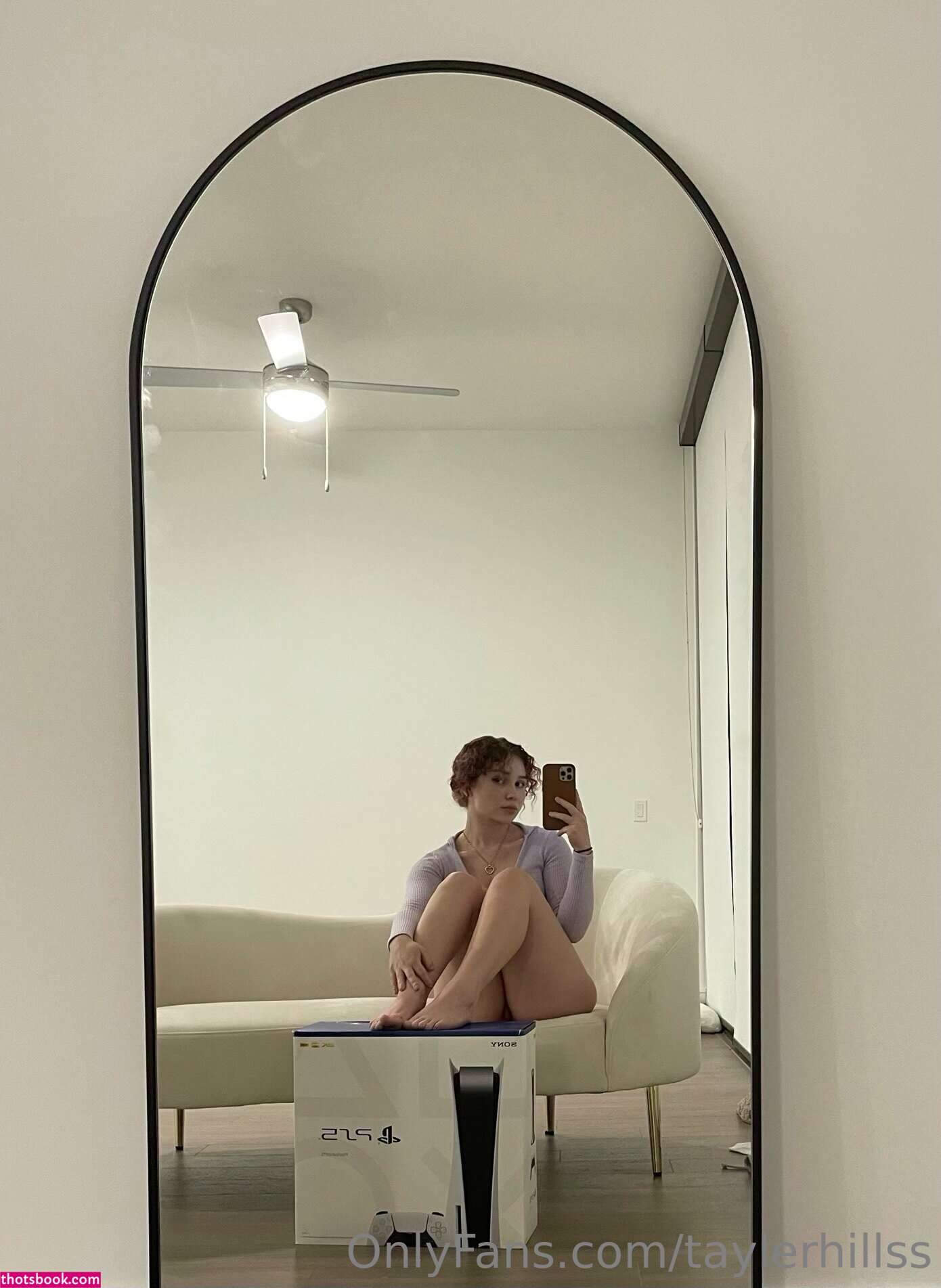 Tayler Hills Photo #455