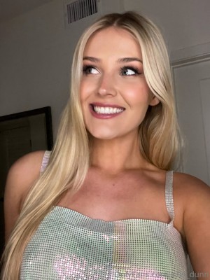 Allie Dunn Photo #305