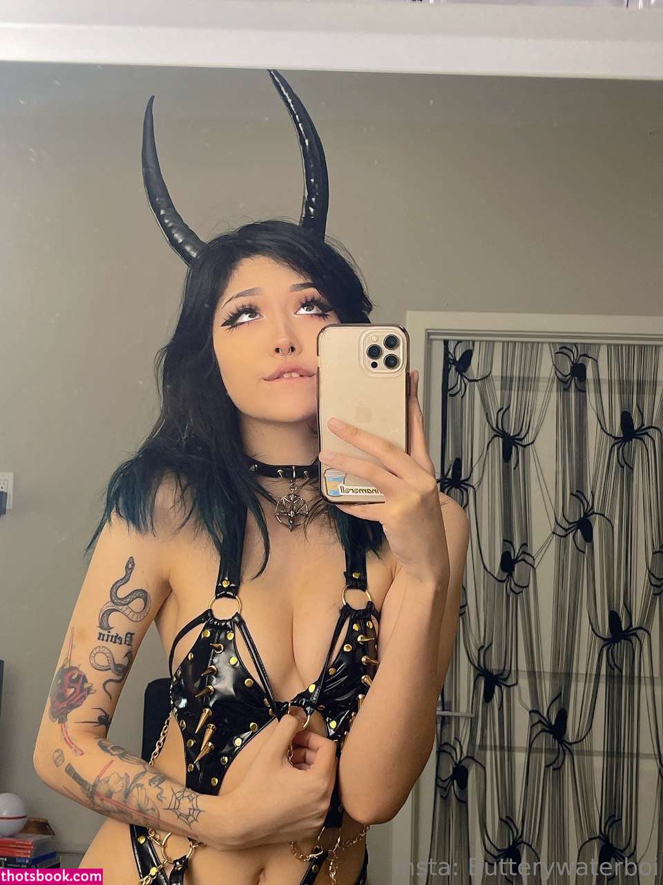 Butterywaterboi Photo #107