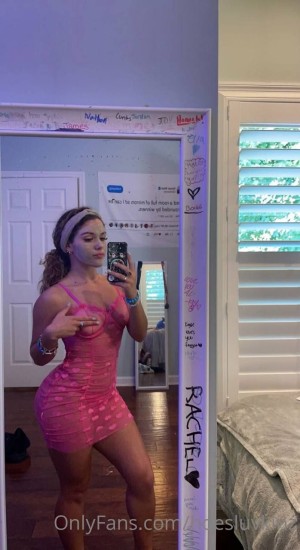 Mckinzie Valdez Photo #11