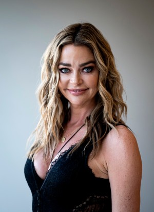 Denise Richards Photo #98
