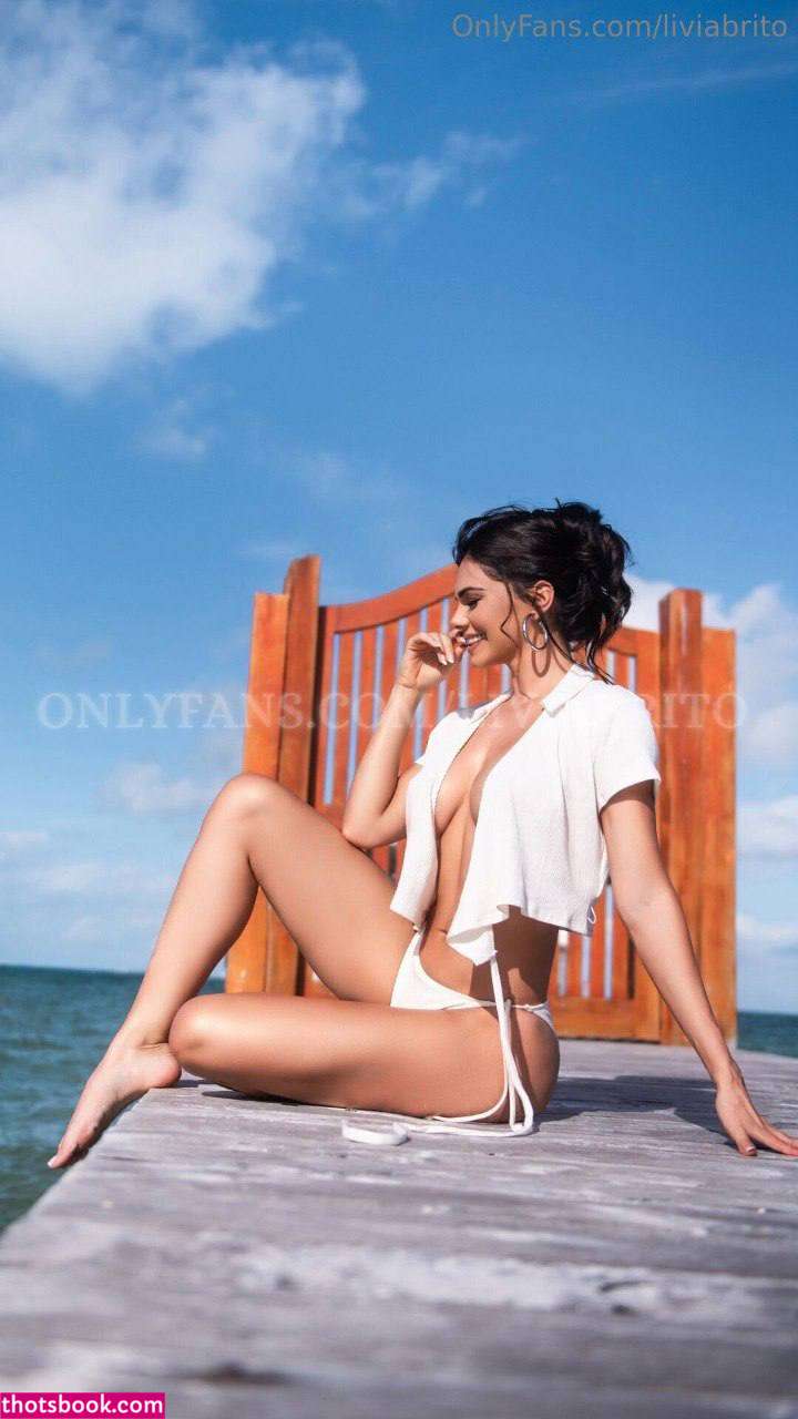 Livia Brito Photo #24