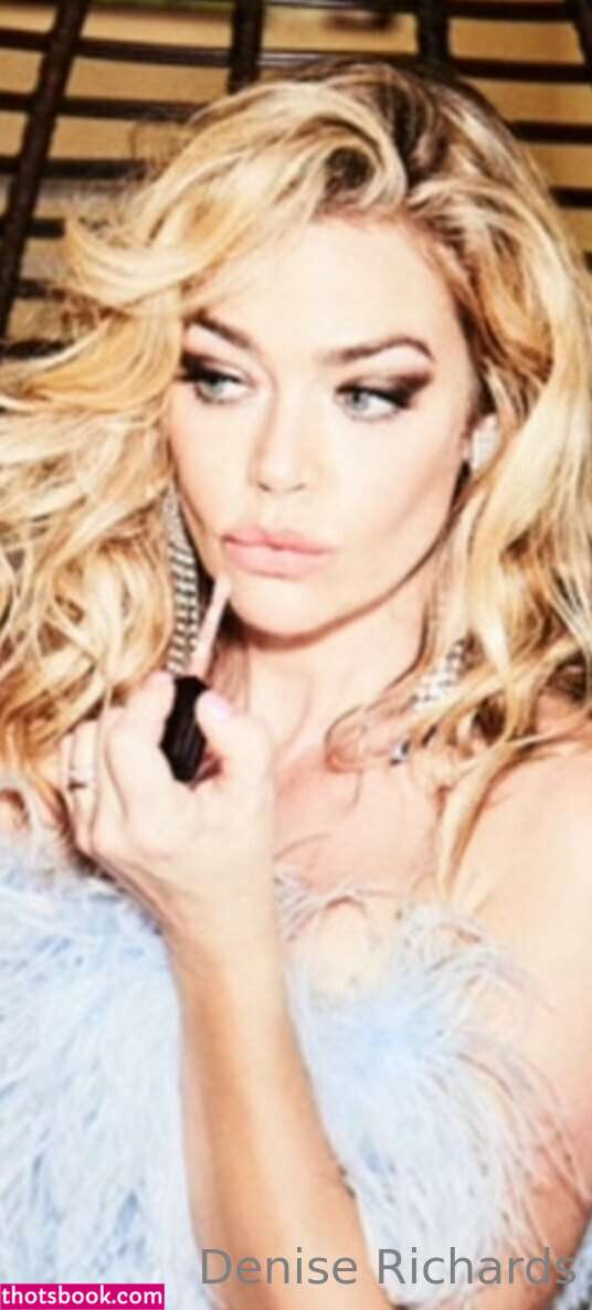 Denise Richards Photo #134