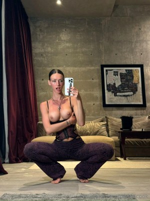 Rachel Cook Photo #574