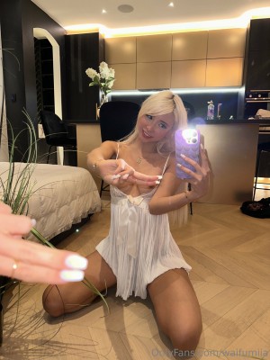 Izzybunnies Photo #537