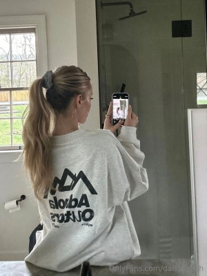 Daisy Keech Post #117