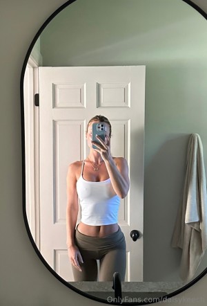 Daisy Keech Post #121