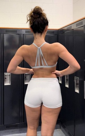 Sabrina Pezeshkian Photo #49