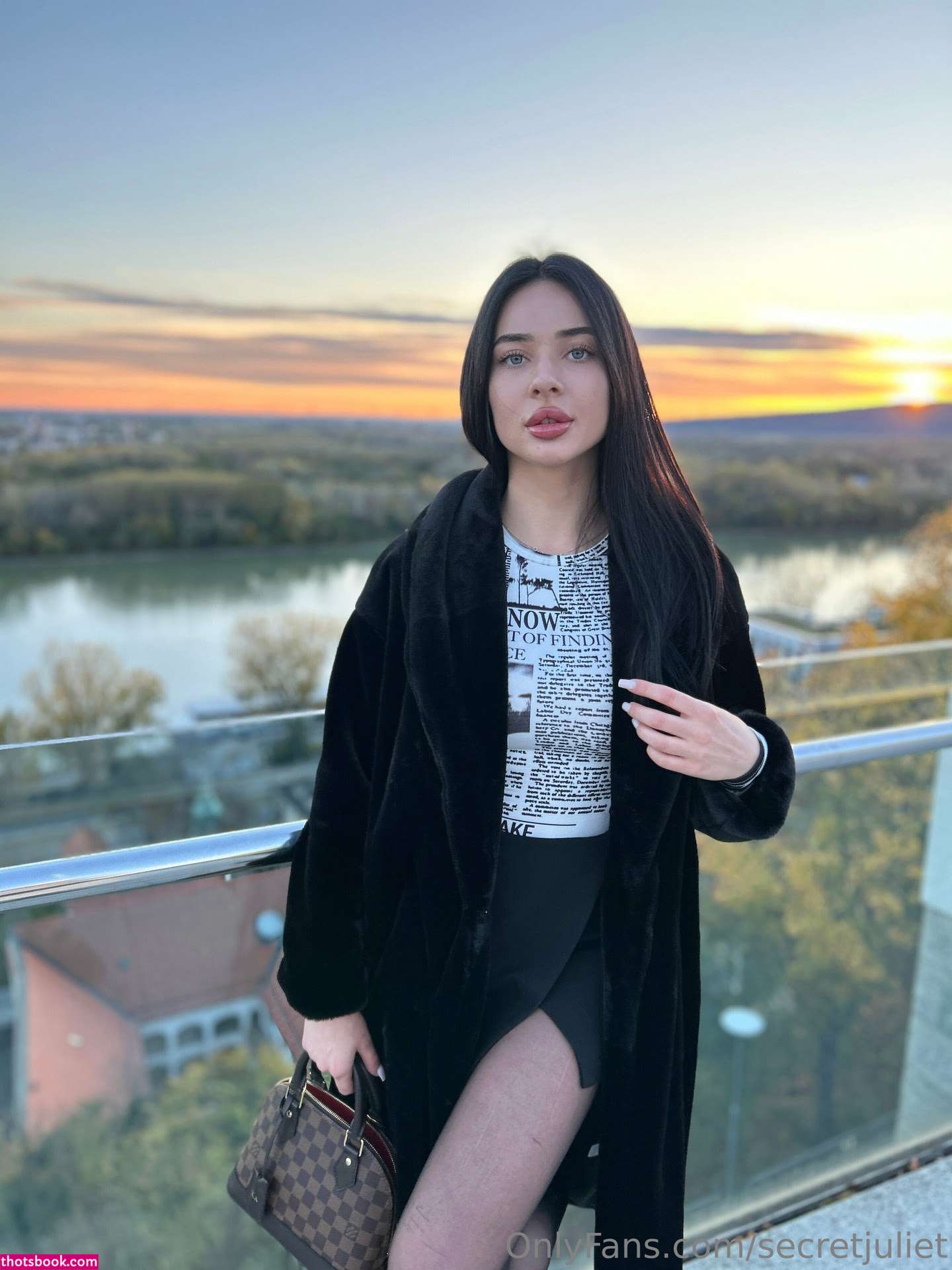 Juliet Stinson Photo #39