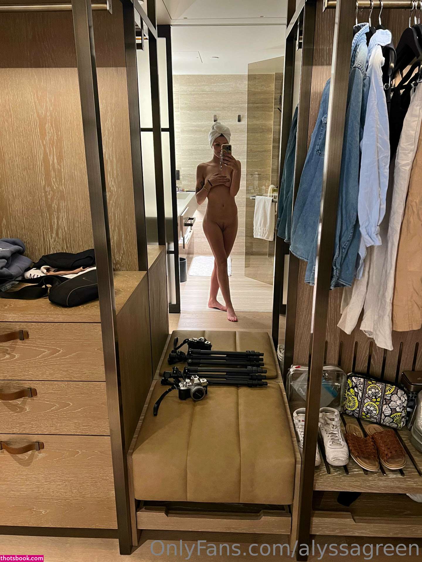 Alyssa Green Photo #202