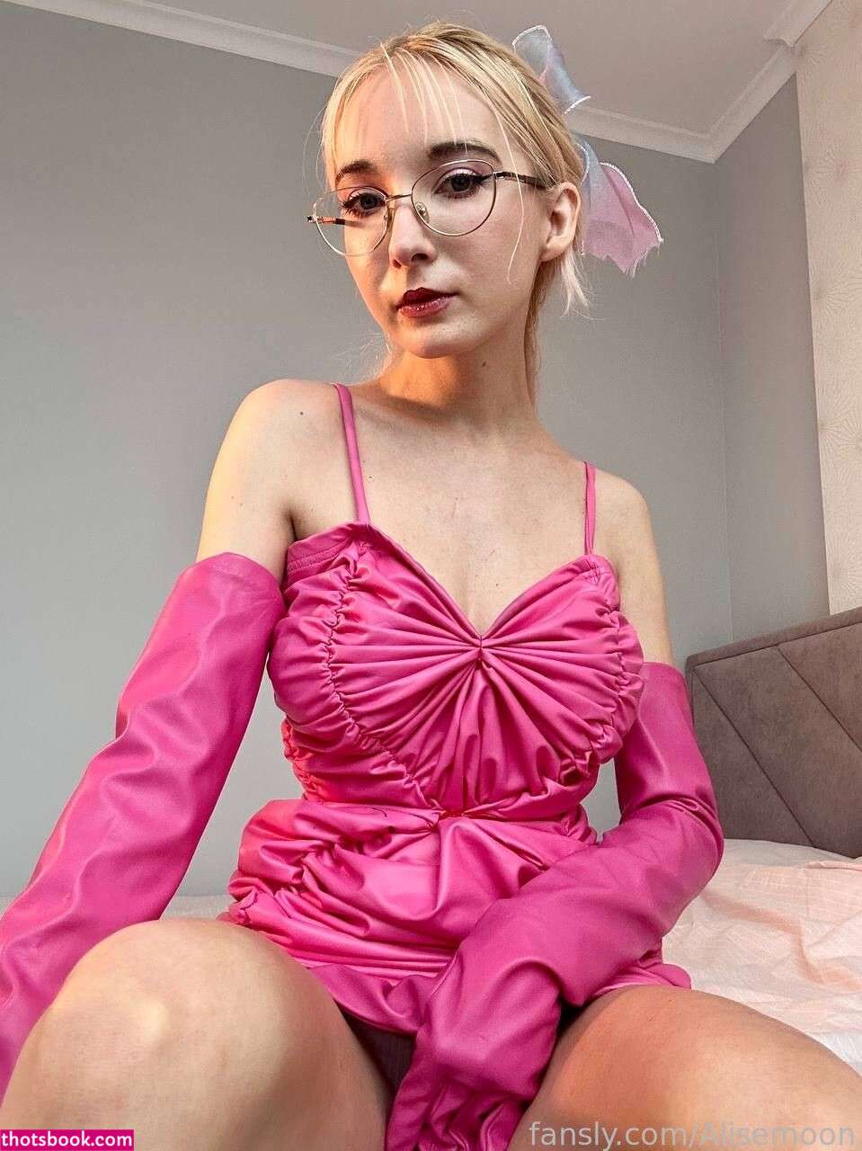 alicemoonvip Photo #9