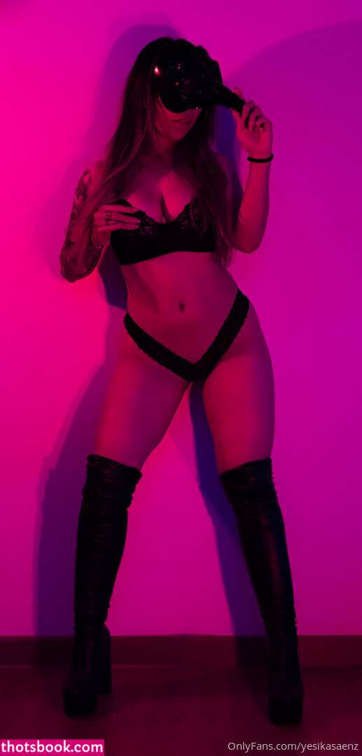 Yesikasaenz Photo #20