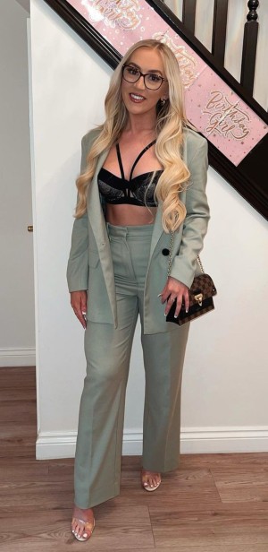 Brogan Small Photo #9