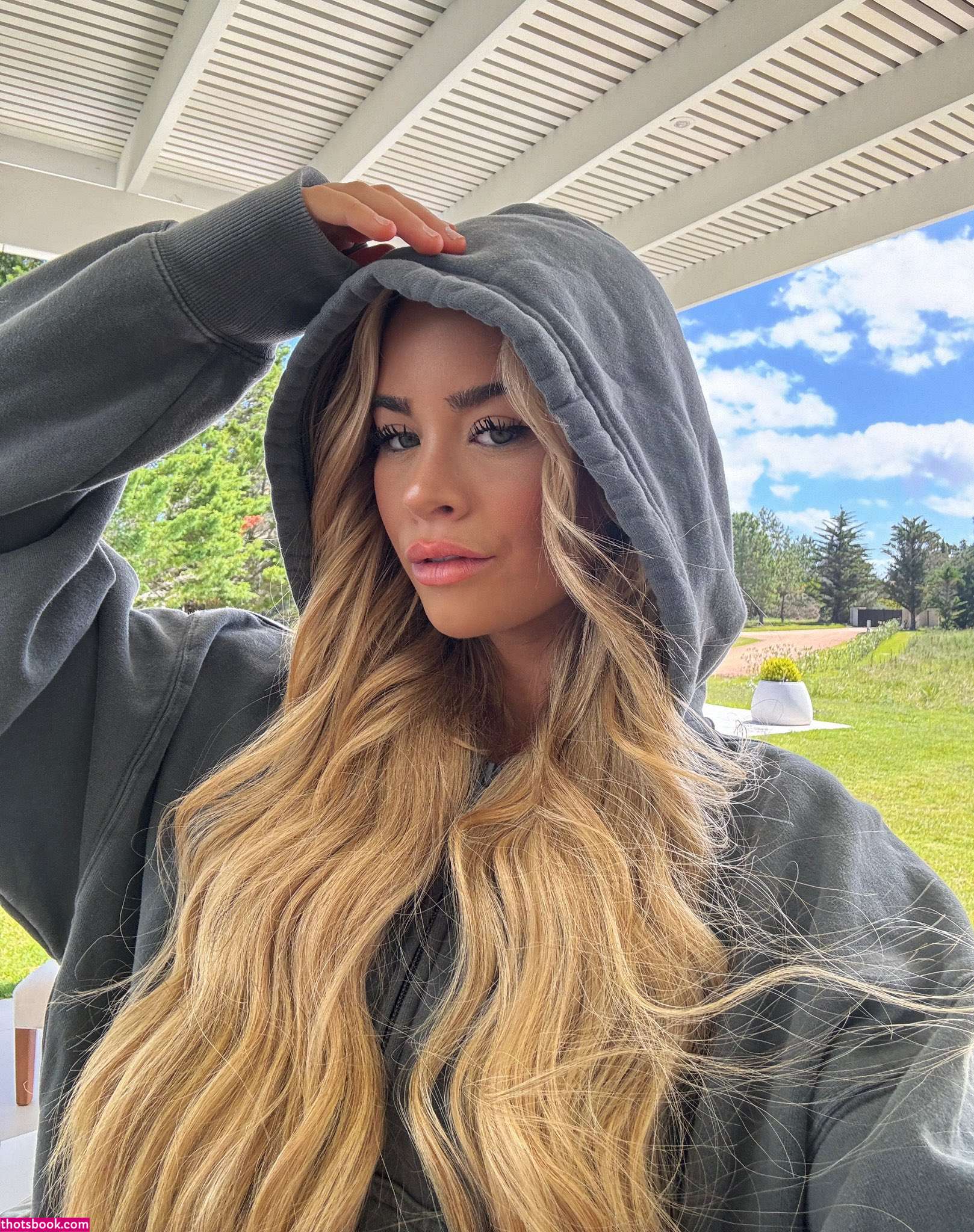 Emily Elizabeth Photo #167