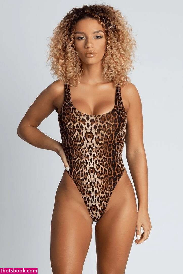 Jena Frumes Photo #16