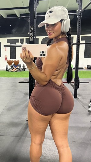 Katya Elise Henry Photo #79