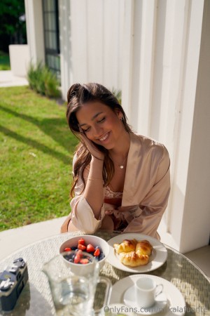 Mikaela Lafuente Post #27