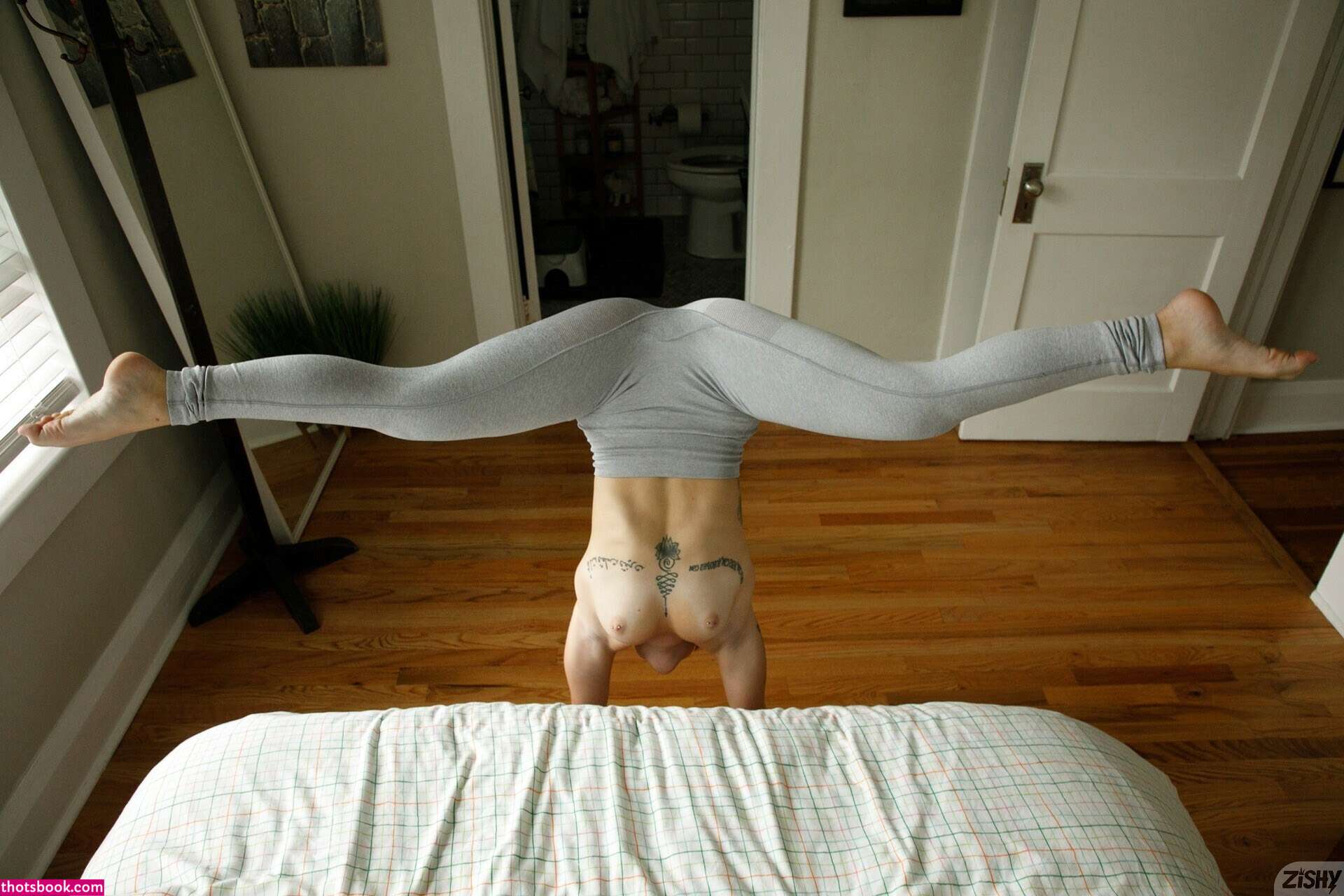 Apex Suicide Photo #6