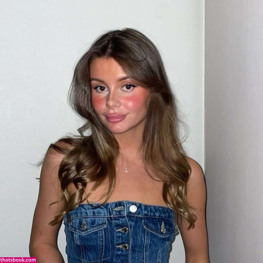 itsmollyofficial Photo #9