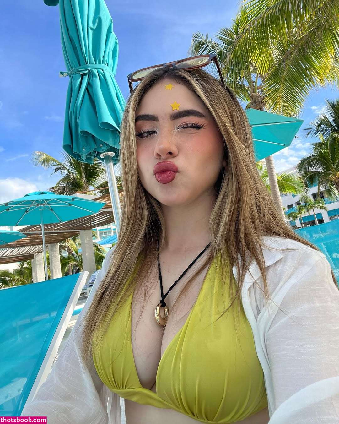 Karen Torres Photo #17